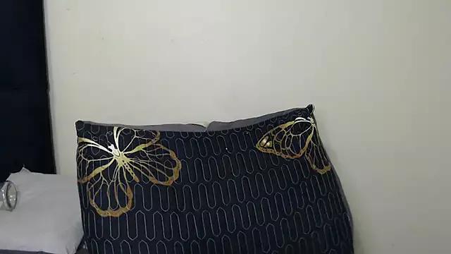 Royal-Cuttie from StripChat is Freechat