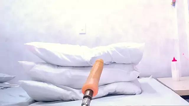 Unleash your urge for fetish cams livestreamers with our pick of steaming hot models, versed in the art of seduction and indulgence.