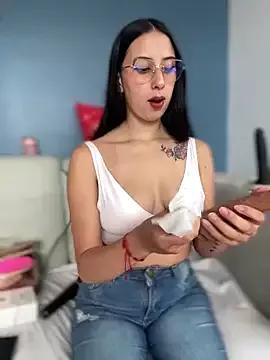 Sabrina_euphoria from StripChat is Freechat