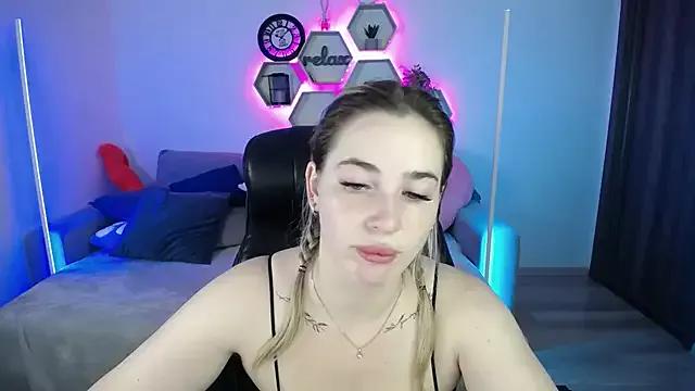 Unleash your urge for fetish cams livestreamers with our pick of steaming hot models, versed in the art of seduction and indulgence.