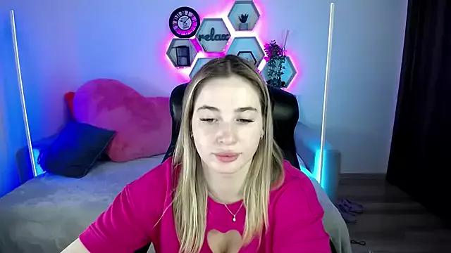 Unleash your urge for fetish cams livestreamers with our pick of steaming hot models, versed in the art of seduction and indulgence.