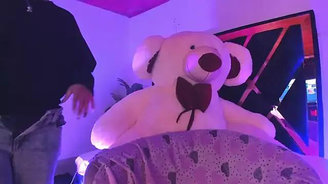 Unleash your urge for fetish cams livestreamers with our pick of steaming hot models, versed in the art of seduction and indulgence.