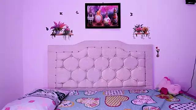 Unleash your urge for fetish cams livestreamers with our pick of steaming hot models, versed in the art of seduction and indulgence.