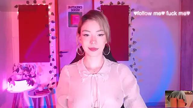 sakura_beauty from StripChat is Freechat