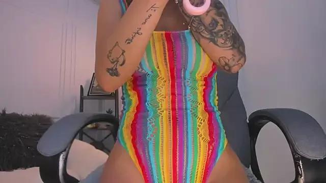 Unleash your urge for fetish cams livestreamers with our pick of steaming hot models, versed in the art of seduction and indulgence.