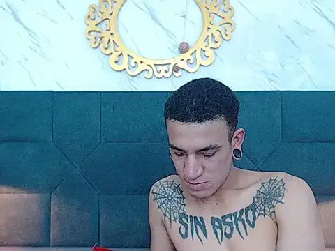 Unleash your urge for fetish cams livestreamers with our pick of steaming hot models, versed in the art of seduction and indulgence.