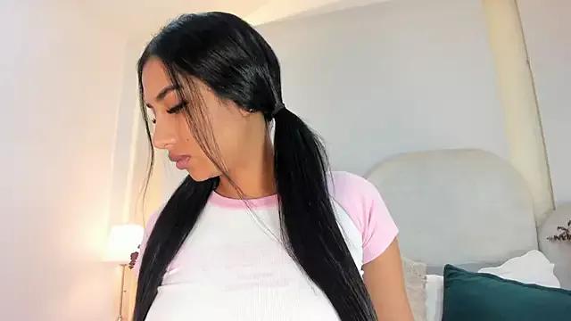 SalomeeBell from StripChat is Freechat