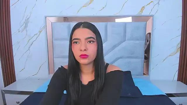 SalomeOrtiiz from StripChat is Freechat