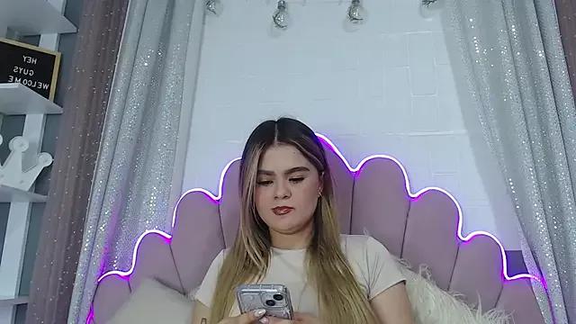Samanta_Monroe from StripChat is Freechat