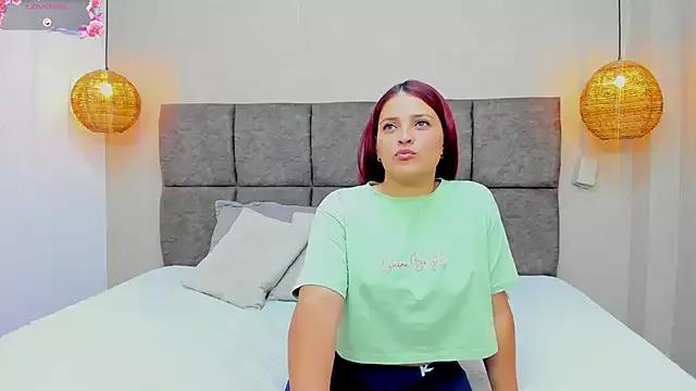 samanta_walton from StripChat is Freechat