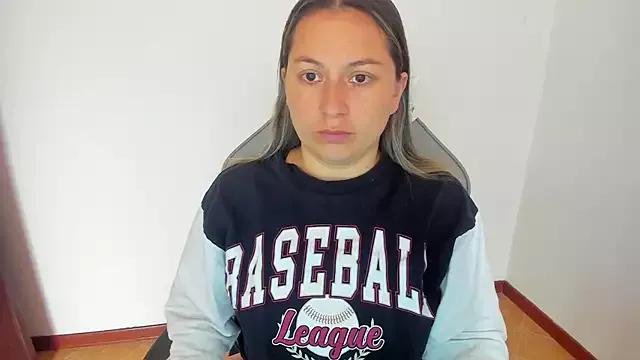 samantha__wilson from StripChat is Freechat