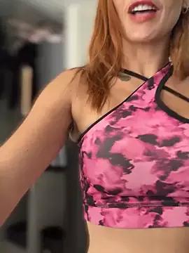 Samantha_bigboobs from StripChat is Freechat