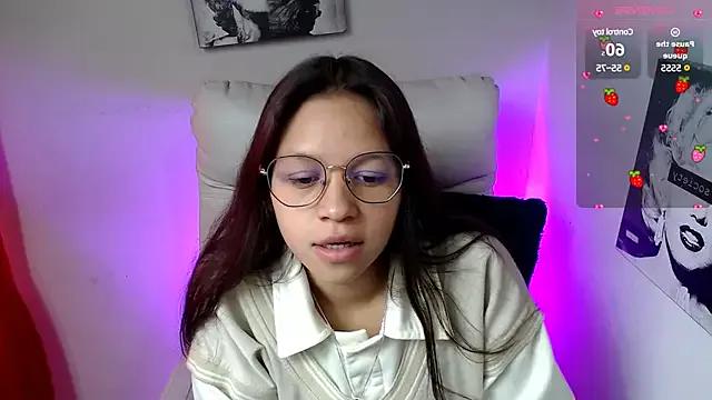 SamanthaRoldaan from StripChat is Freechat