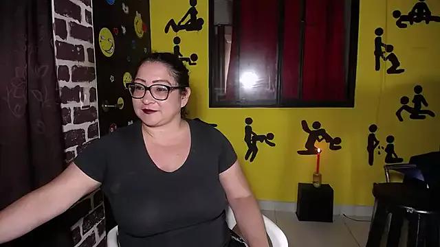 Unleash your urge for fetish cams livestreamers with our pick of steaming hot models, versed in the art of seduction and indulgence.
