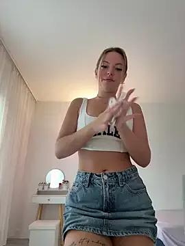 Unleash your urge for fetish cams livestreamers with our pick of steaming hot models, versed in the art of seduction and indulgence.