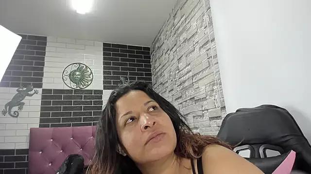 Unleash your urge for fetish cams livestreamers with our pick of steaming hot models, versed in the art of seduction and indulgence.