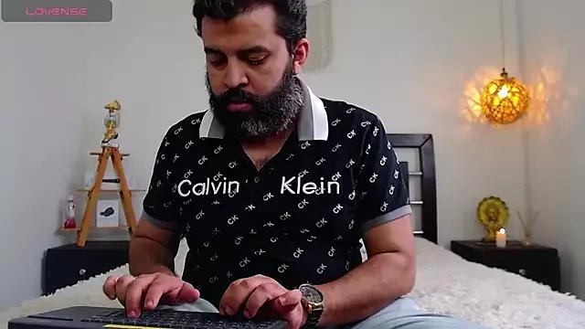 Santi_Ruiz2 from StripChat is Freechat