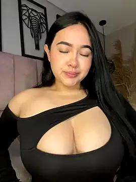 Unleash your urge for fetish cams livestreamers with our pick of steaming hot models, versed in the art of seduction and indulgence.