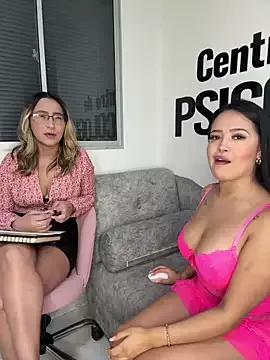 Unleash your urge for fetish cams livestreamers with our pick of steaming hot models, versed in the art of seduction and indulgence.