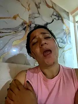 sara_roy04_ from StripChat is Freechat