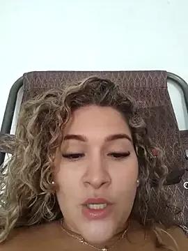 Sara_smiiith211 from StripChat is Freechat
