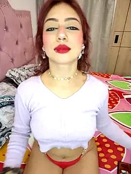 sarah_lark_ from StripChat is Freechat