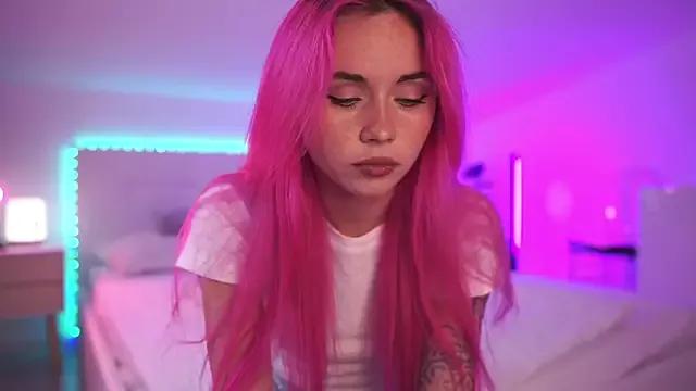 Unleash your urge for fetish cams livestreamers with our pick of steaming hot models, versed in the art of seduction and indulgence.