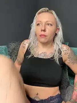 Unleash your urge for fetish cams livestreamers with our pick of steaming hot models, versed in the art of seduction and indulgence.