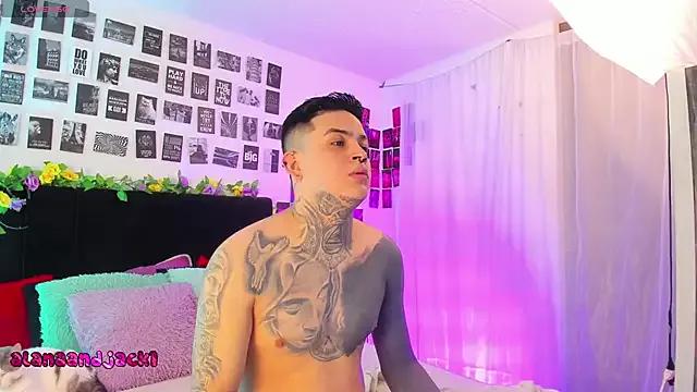 Unleash your urge for fetish cams livestreamers with our pick of steaming hot models, versed in the art of seduction and indulgence.