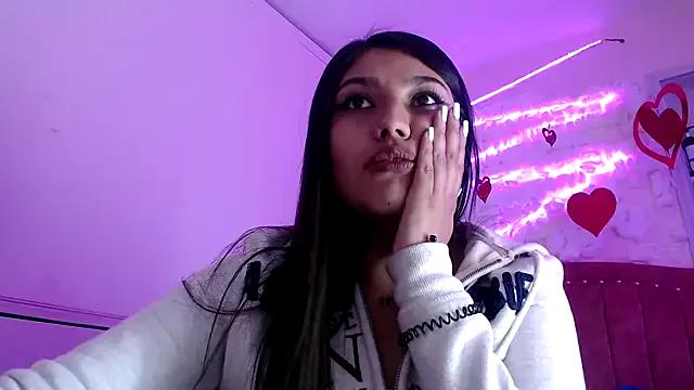 Unleash your urge for fetish cams livestreamers with our pick of steaming hot models, versed in the art of seduction and indulgence.