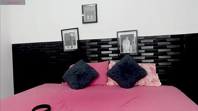 Unleash your urge for fetish cams livestreamers with our pick of steaming hot models, versed in the art of seduction and indulgence.
