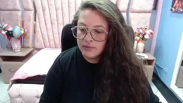 SaraThomso from StripChat is Freechat