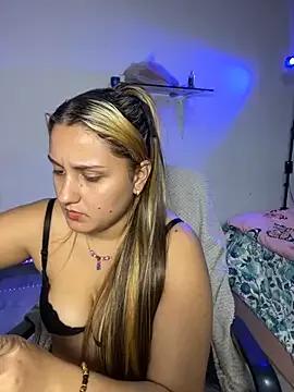 Unleash your urge for fetish cams livestreamers with our pick of steaming hot models, versed in the art of seduction and indulgence.