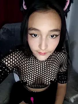 Unleash your urge for fetish cams livestreamers with our pick of steaming hot models, versed in the art of seduction and indulgence.