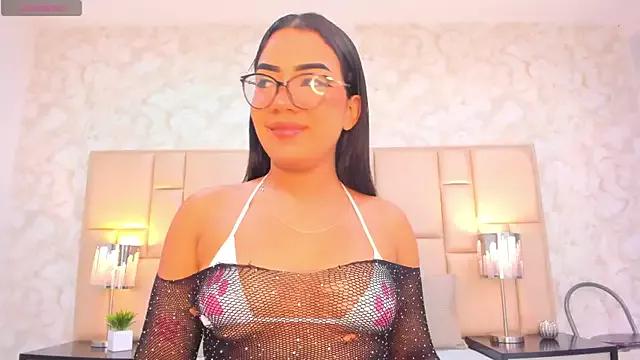 Unleash your urge for fetish cams livestreamers with our pick of steaming hot models, versed in the art of seduction and indulgence.