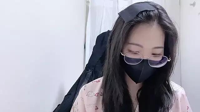 Sasaruby from StripChat is Freechat