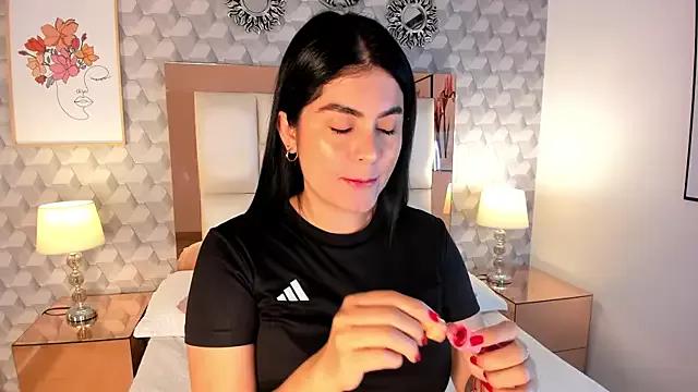 Unleash your urge for fetish cams livestreamers with our pick of steaming hot models, versed in the art of seduction and indulgence.