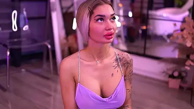 Unleash your urge for fetish cams livestreamers with our pick of steaming hot models, versed in the art of seduction and indulgence.