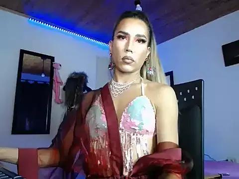 Unleash your urge for fetish cams livestreamers with our pick of steaming hot models, versed in the art of seduction and indulgence.