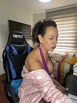 Unleash your urge for fetish cams livestreamers with our pick of steaming hot models, versed in the art of seduction and indulgence.