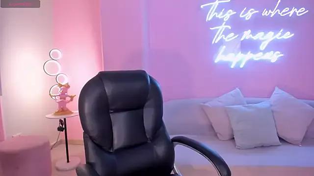 SavannahStorm from StripChat is Freechat