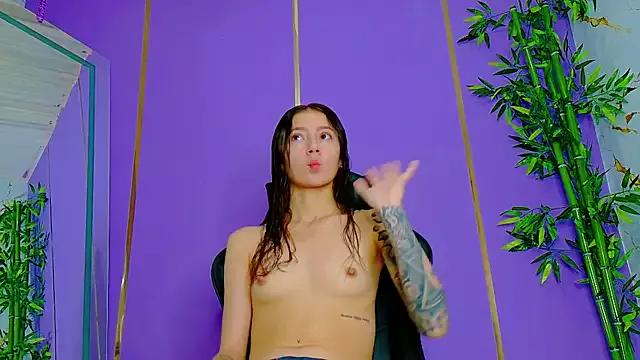 Unleash your urge for fetish cams livestreamers with our pick of steaming hot models, versed in the art of seduction and indulgence.