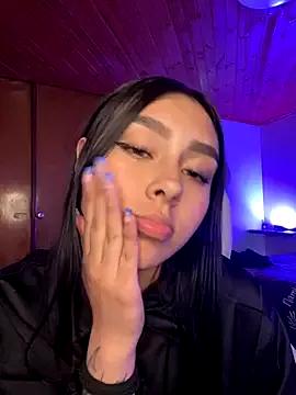 Scarlet_pinkk from StripChat is Freechat