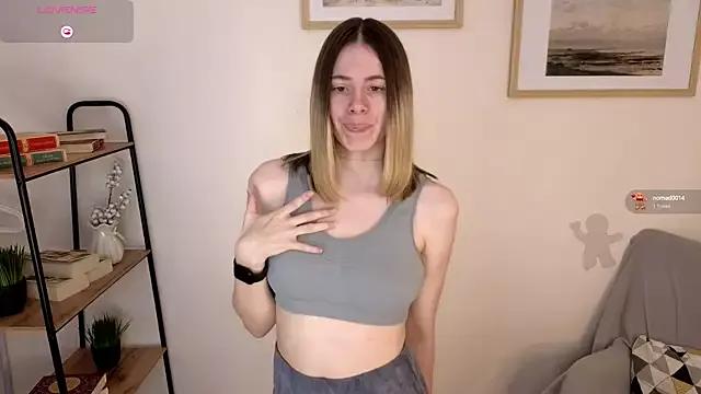 Scarlet_Wein from StripChat is Freechat