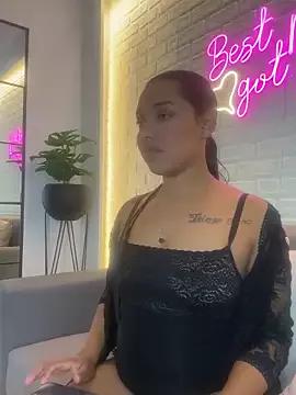 Unleash your urge for fetish cams livestreamers with our pick of steaming hot models, versed in the art of seduction and indulgence.