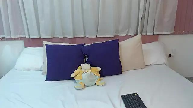 Unleash your urge for fetish cams livestreamers with our pick of steaming hot models, versed in the art of seduction and indulgence.