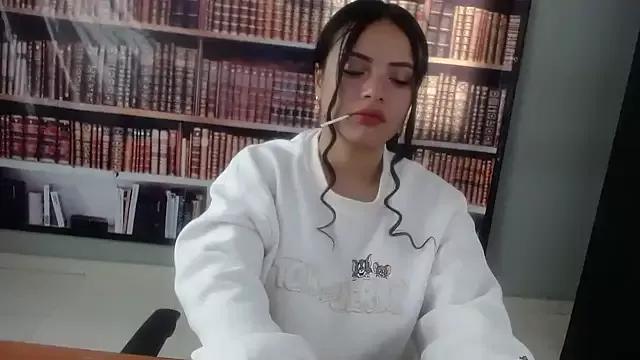 Scarlett_Rosse_ from StripChat is Freechat