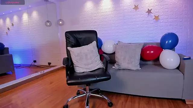 Scarlett_Walkerr from StripChat is Freechat