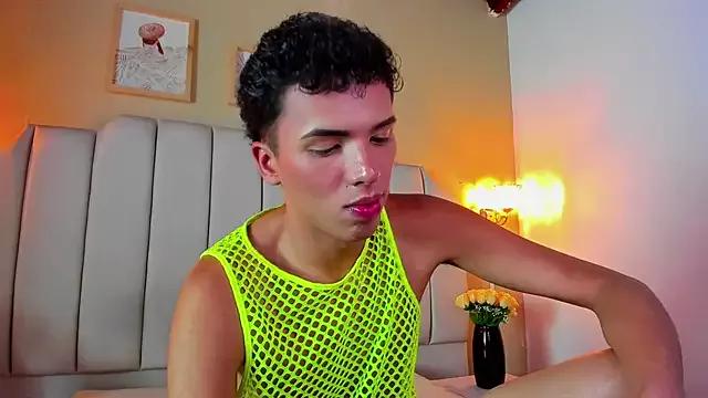 Unleash your urge for fetish cams livestreamers with our pick of steaming hot models, versed in the art of seduction and indulgence.