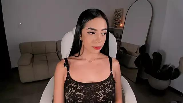 seductivelvet from StripChat is Freechat